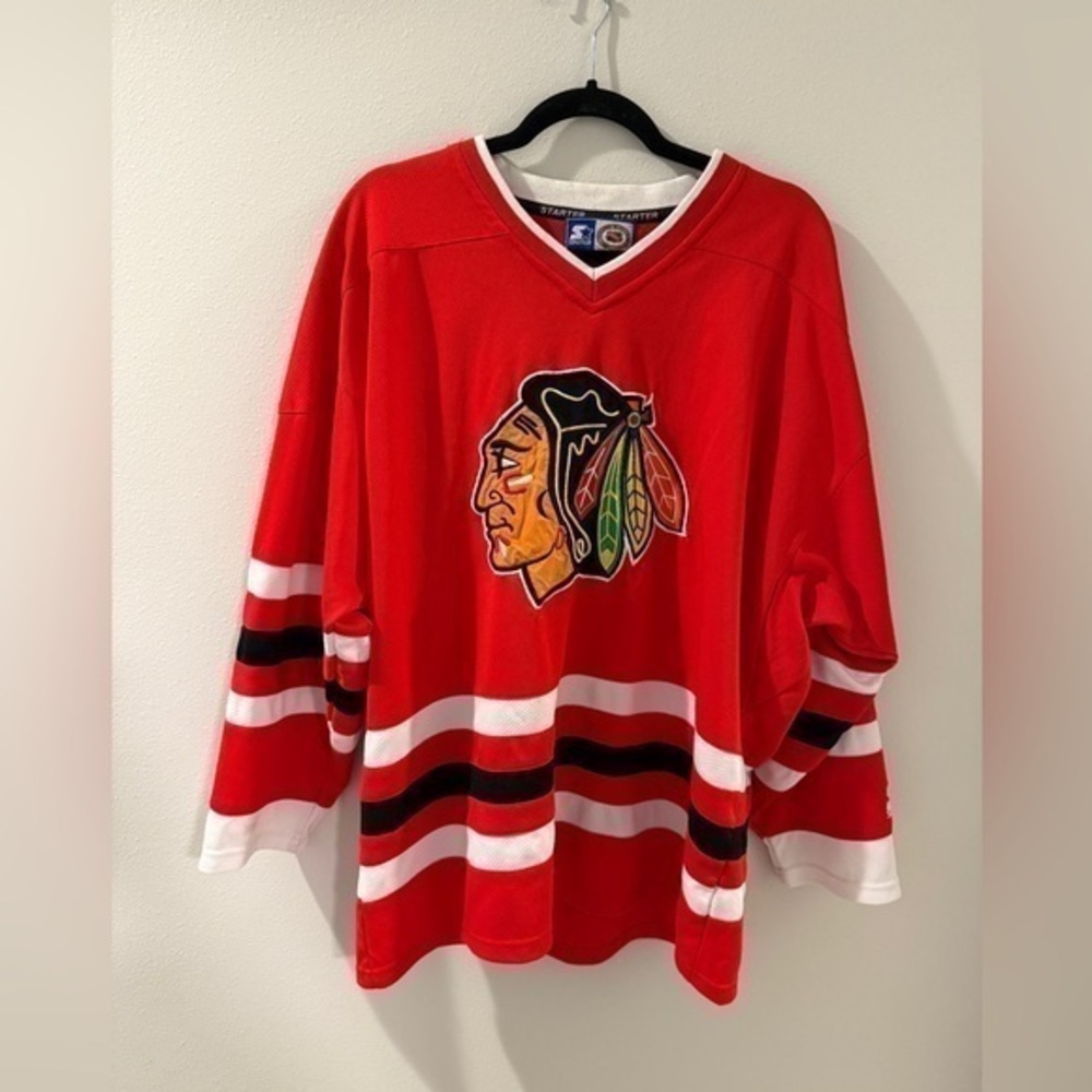 Vintage Starter Size M‎ NHL Chicago Blackhawks Jersey in Red White & Black